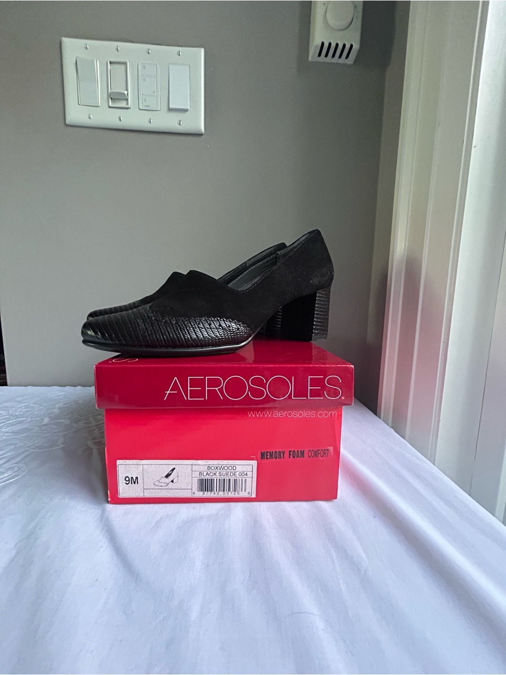 AEROSOLES Black Suede Block Heel Loafers
